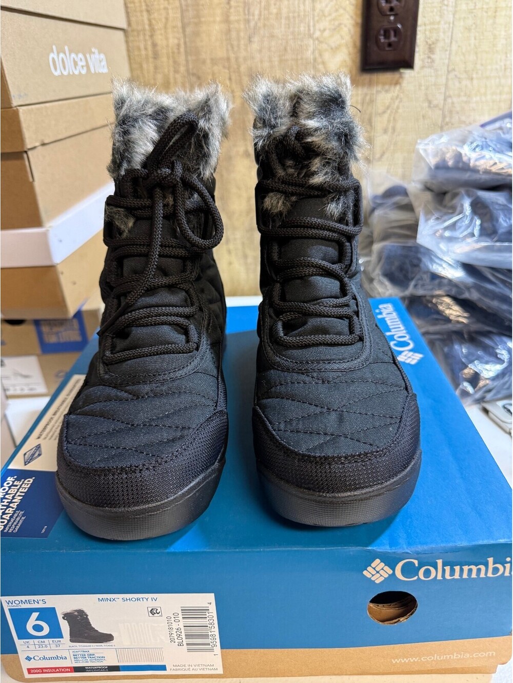 Columbia Minx Shorty IV Women's Waterproof Winter Boots Size 6 Black